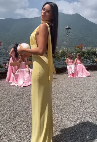 Elegantes Rückenfreies Maxi-Kleid-Satin Look in Sonnengelb